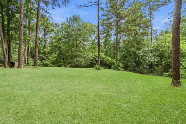 0235 Red Oak Dr, Onalaska, TX 77360