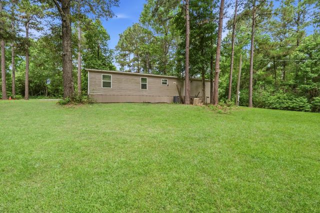 0235 Red Oak Dr, Onalaska, TX 77360