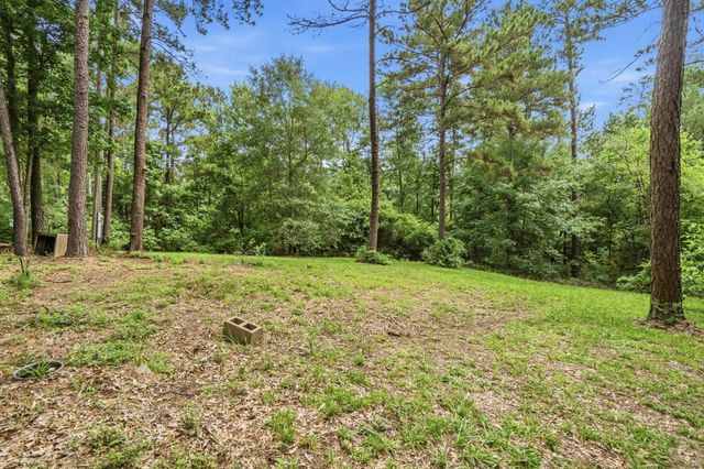 0235 Red Oak Dr, Onalaska, TX 77360