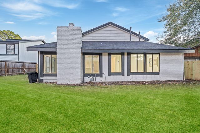 7622 Candlegreen Lane, Houston, TX 77071