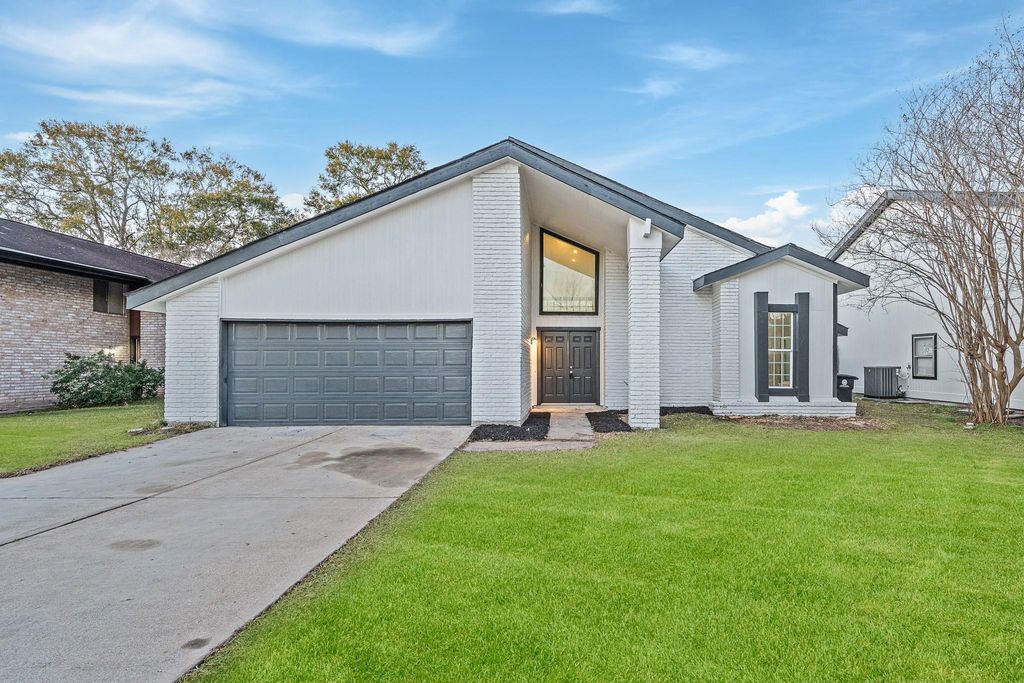 7622 Candlegreen Lane, Houston, TX 77071