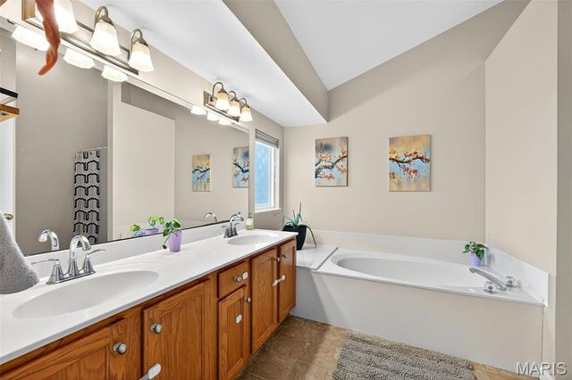 2737 Red Cedar Parc Drive, O'fallon, MO 63368