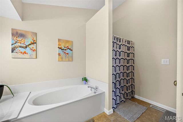 2737 Red Cedar Parc Drive, O'fallon, MO 63368