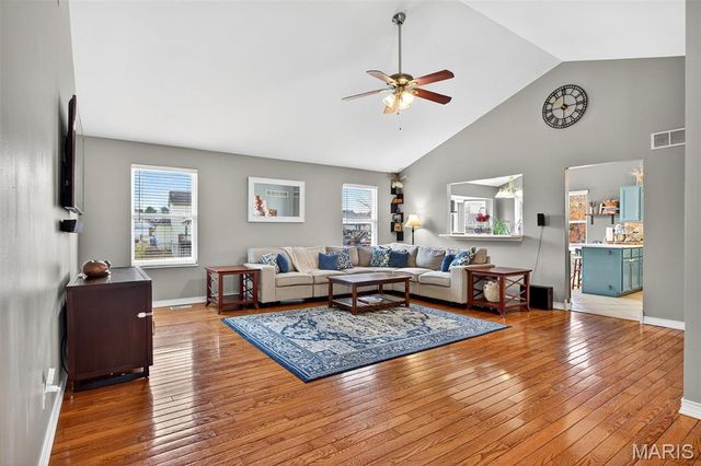 2737 Red Cedar Parc Drive, O'fallon, MO 63368