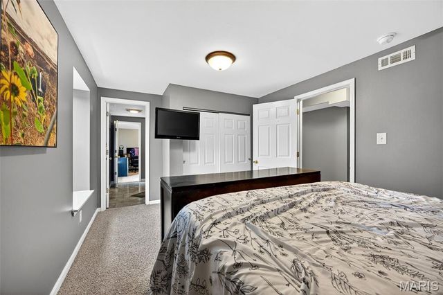 2737 Red Cedar Parc Drive, O'fallon, MO 63368