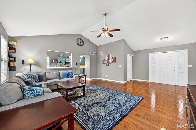 2737 Red Cedar Parc Drive, O'fallon, MO 63368