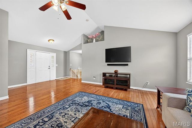 2737 Red Cedar Parc Drive, O'fallon, MO 63368