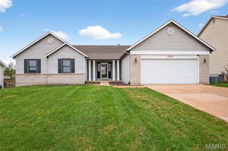 2737 Red Cedar Parc Drive, O'fallon, MO 63368