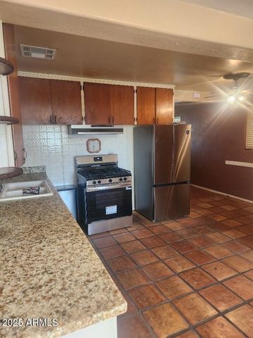 7 E Beautiful Lane, Phoenix, AZ 85042