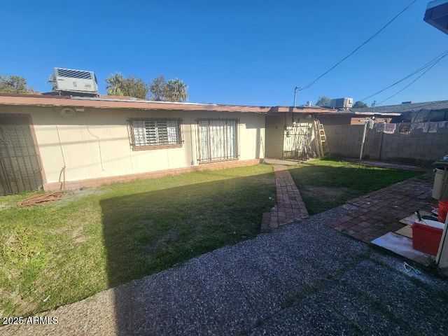 7 E Beautiful Lane, Phoenix, AZ 85042