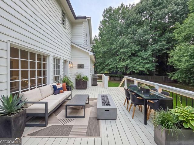 588 Lees Trace SW, Marietta, GA 30064