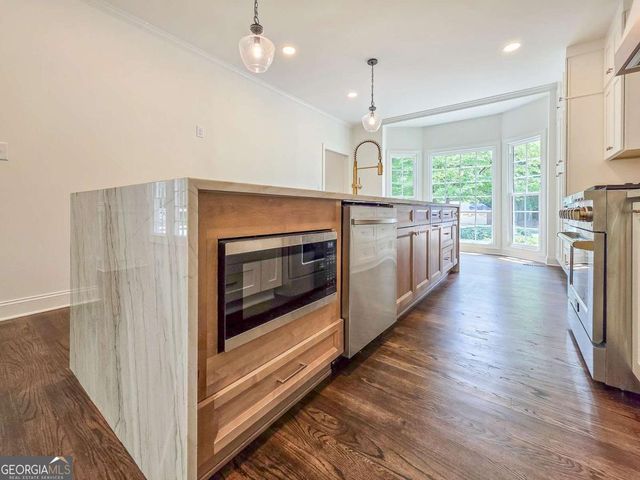 588 Lees Trace SW, Marietta, GA 30064