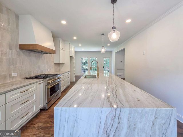 588 Lees Trace SW, Marietta, GA 30064