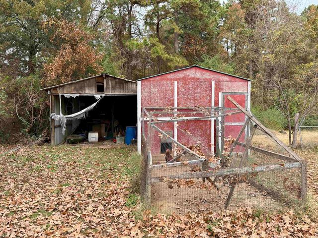 788 CR 3456, Clarksville, AR 72830