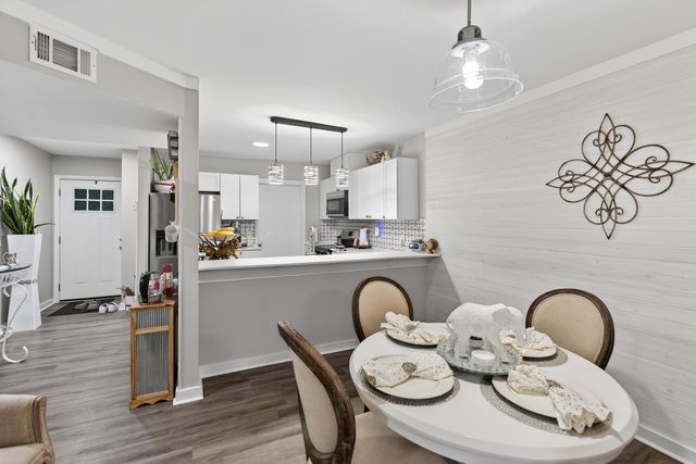 67 NW Lincoln Drive, Fort Walton Beach, FL 32547