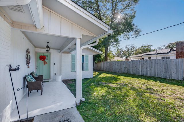 67 NW Lincoln Drive, Fort Walton Beach, FL 32547