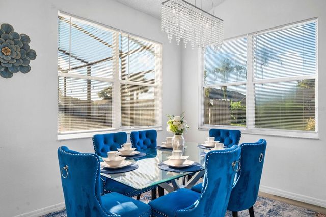 137 S ROMA WAY, Kissimmee, FL 34746