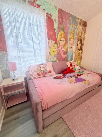 137 S ROMA WAY, Kissimmee, FL 34746