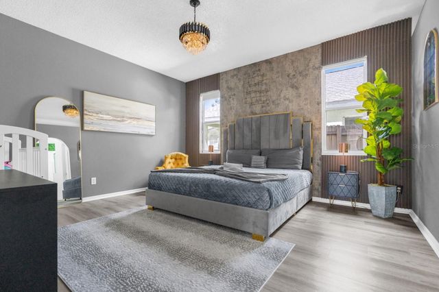 137 S ROMA WAY, Kissimmee, FL 34746