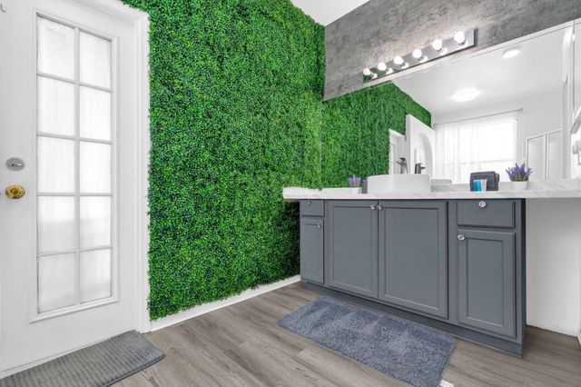 137 S ROMA WAY, Kissimmee, FL 34746