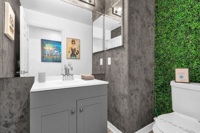 137 S ROMA WAY, Kissimmee, FL 34746