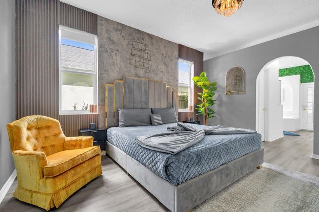 137 S ROMA WAY, Kissimmee, FL 34746