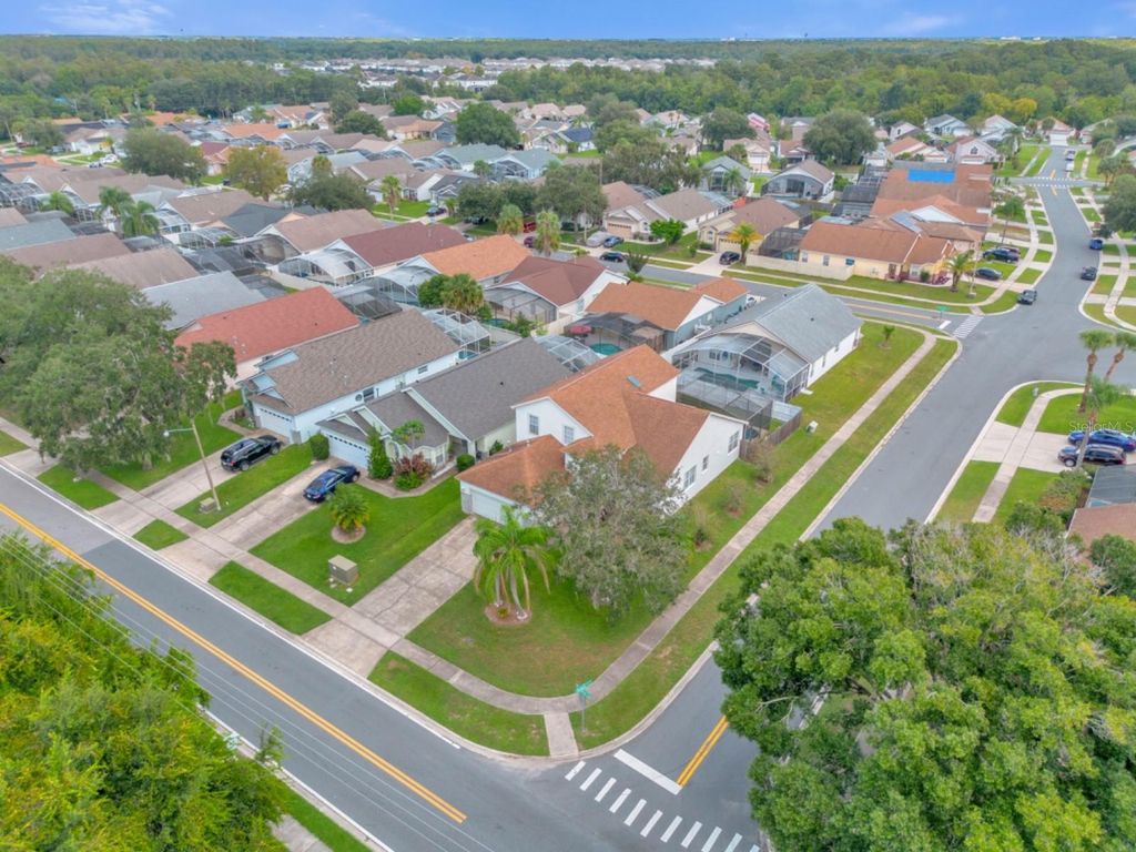 137 S ROMA WAY, Kissimmee, FL 34746