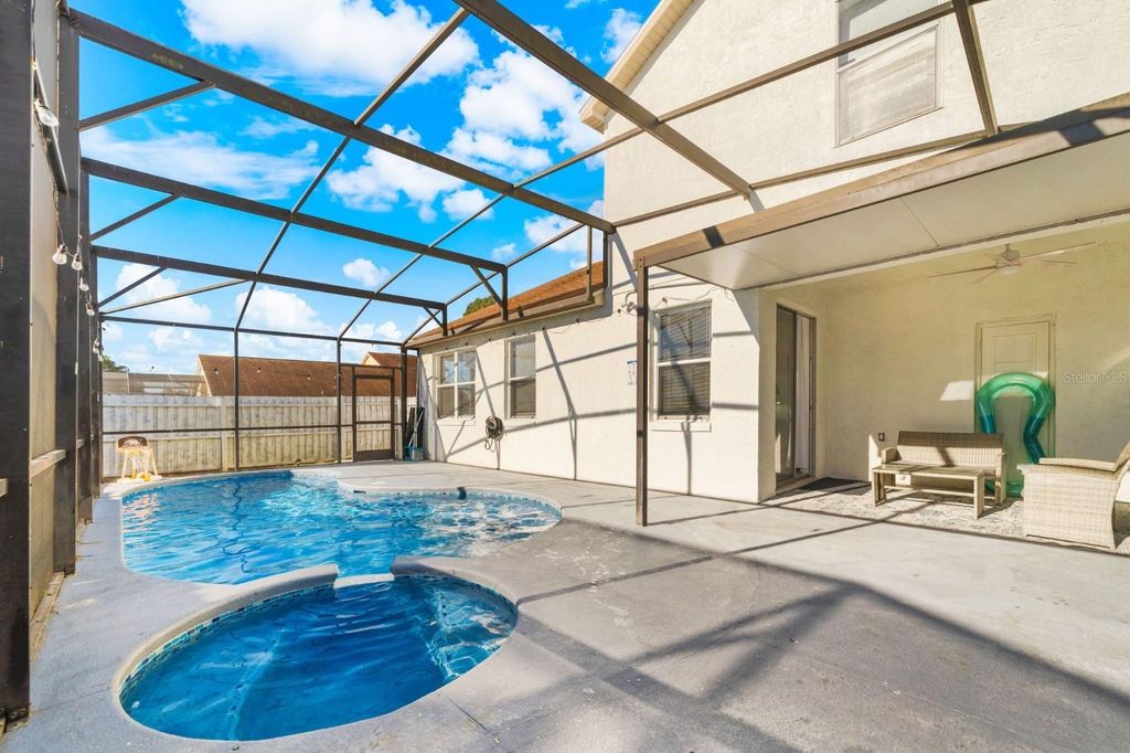 Image 2 of property listing at 137 S ROMA WAY, Kissimmee, FL 34746