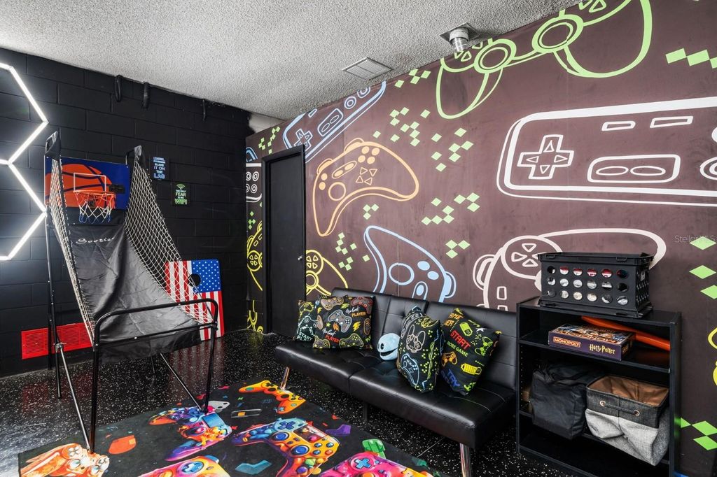 Image 14 of property listing at 137 S ROMA WAY, Kissimmee, FL 34746