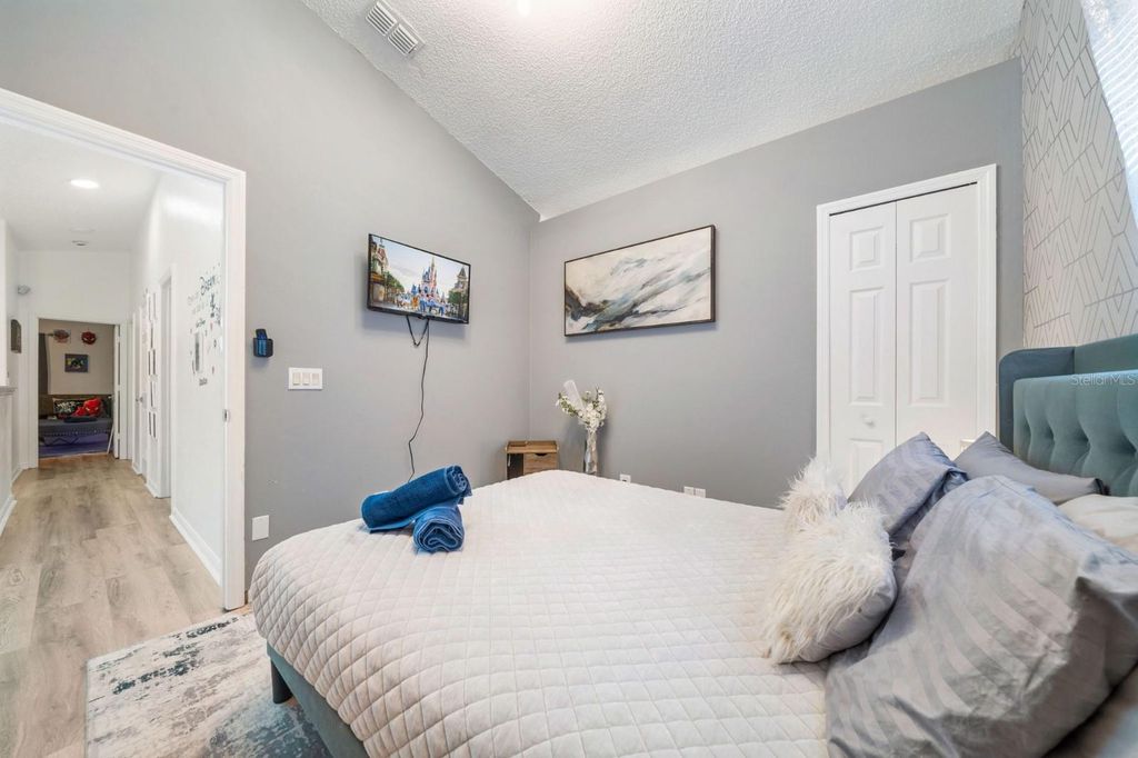 Image 18 of property listing at 137 S ROMA WAY, Kissimmee, FL 34746