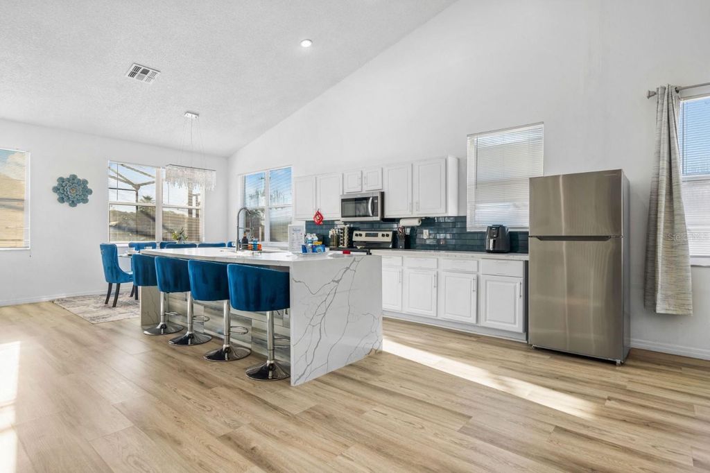 Image 23 of property listing at 137 S ROMA WAY, Kissimmee, FL 34746