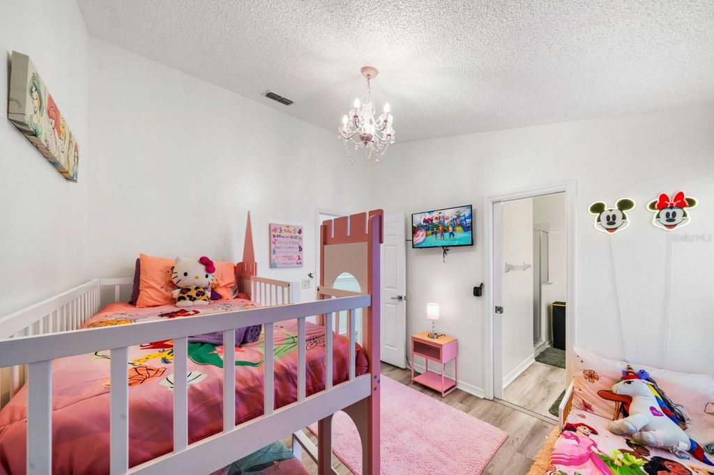 Image 37 of property listing at 137 S ROMA WAY, Kissimmee, FL 34746