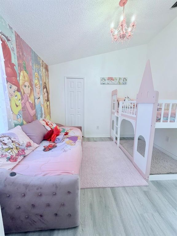 Image 42 of property listing at 137 S ROMA WAY, Kissimmee, FL 34746