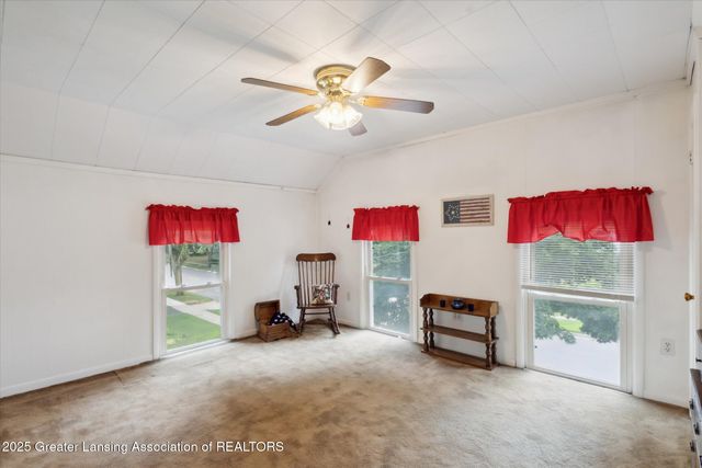 833 S Barnes Street, Mason, MI 48854