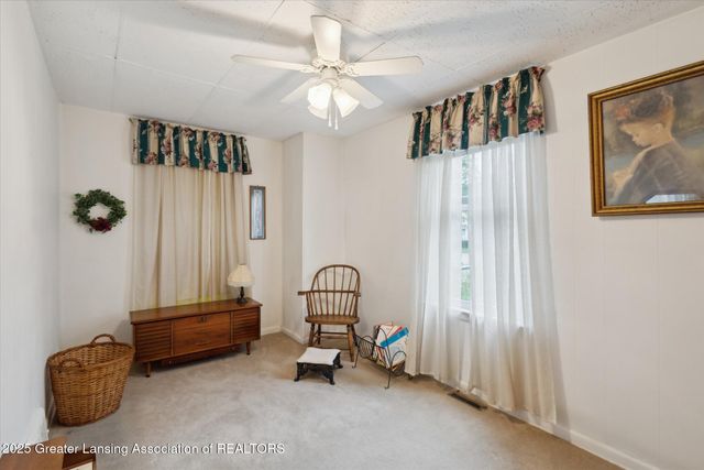 833 S Barnes Street, Mason, MI 48854