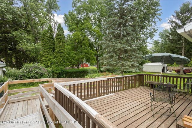 833 S Barnes Street, Mason, MI 48854