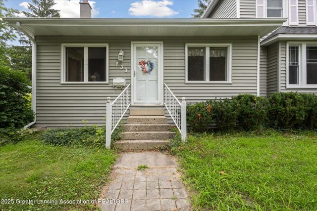 833 S Barnes Street, Mason, MI 48854