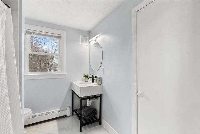35 Wood Ave 35, North Andover, MA 01845