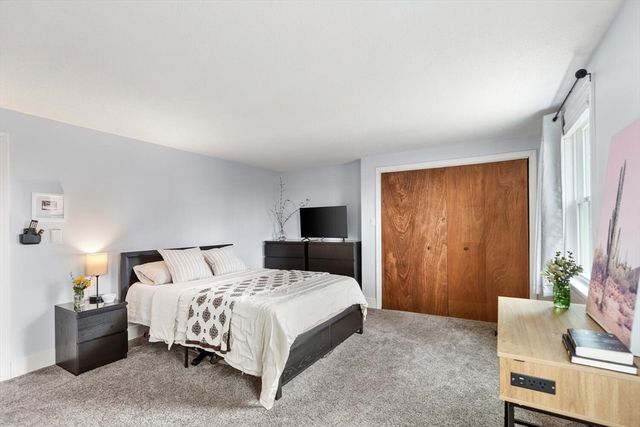 35 Wood Ave 35, North Andover, MA 01845