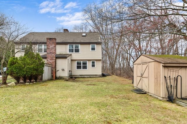 35 Wood Ave 35, North Andover, MA 01845
