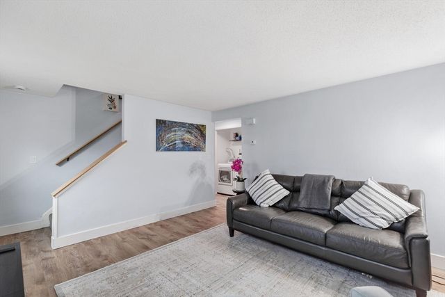 35 Wood Ave 35, North Andover, MA 01845