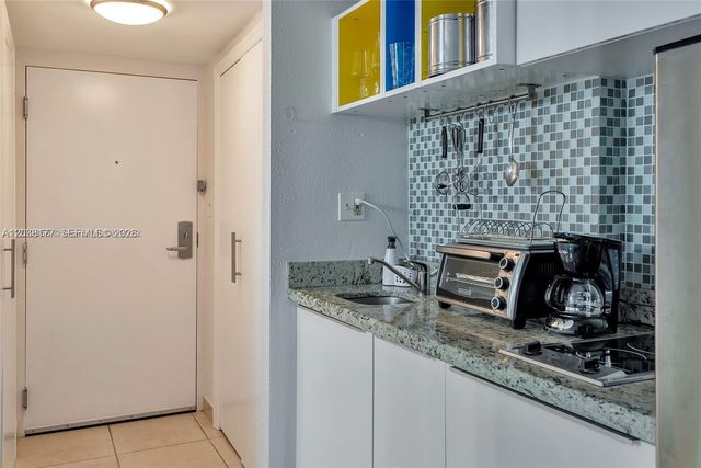 19201 Collins Avenue 1001, Sunny Isles Beach, FL 33160