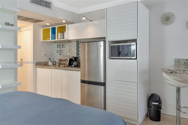 19201 Collins Avenue 1001, Sunny Isles Beach, FL 33160