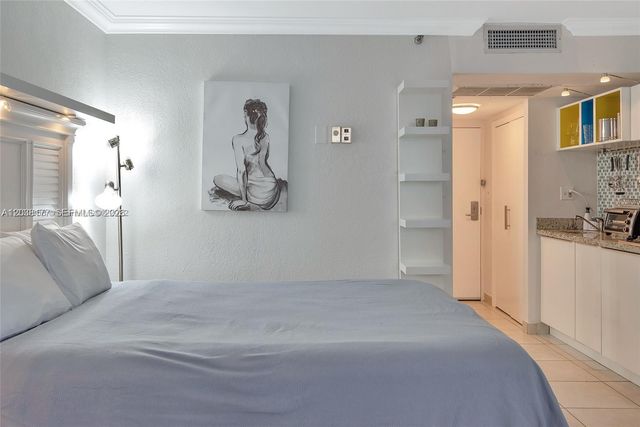 19201 Collins Avenue 1001, Sunny Isles Beach, FL 33160