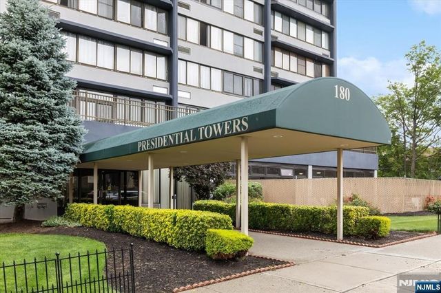 180 Lafayette Ave 4G, Passaic, NJ 07055