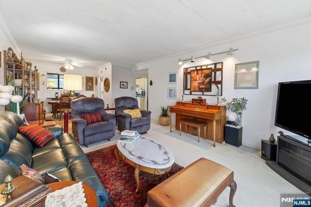 180 Lafayette Ave 4G, Passaic, NJ 07055