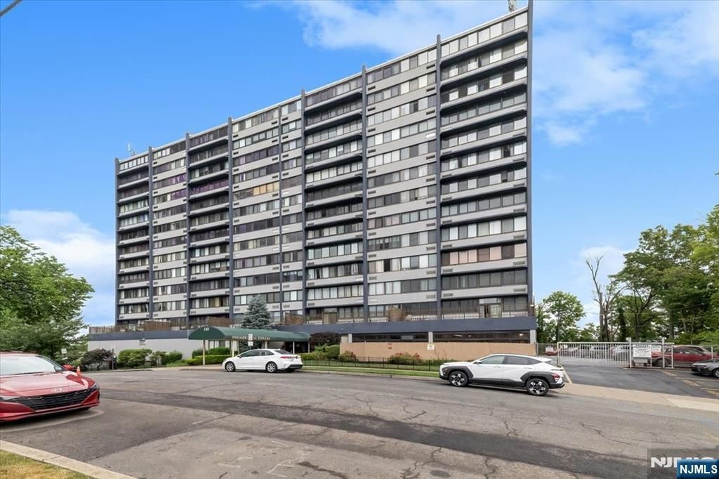 180 Lafayette Ave 4G, Passaic, NJ 07055