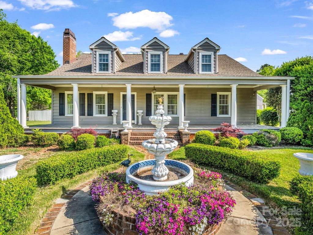 238 W Mountain Street, Rutherfordton, NC 28139