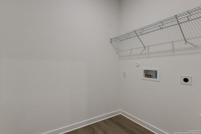 182 Peeps Ct., Adkins, TX 78101