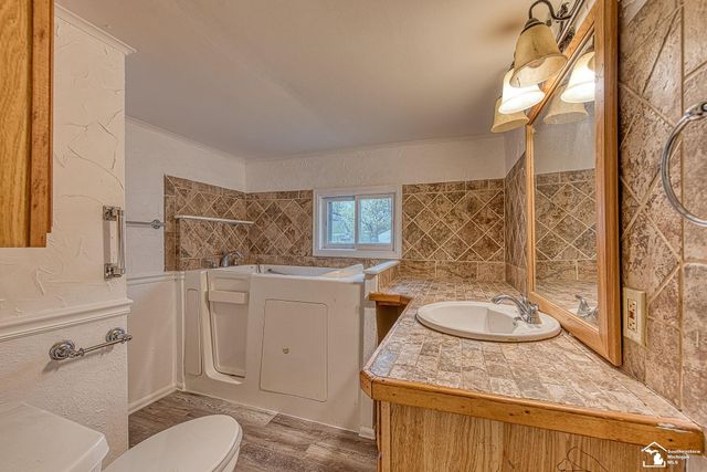 118 Litchfield Street, Clinton, MI 49236